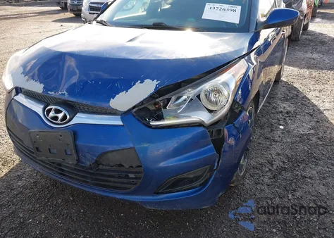 2016 Hyundai Veloster z USA, uszkodzony, nr VIN KMHTC6AD8GU262940